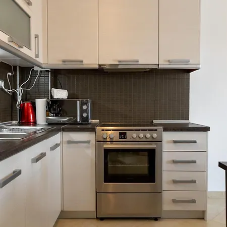 Tranquil Getaway By Infox Apartment *