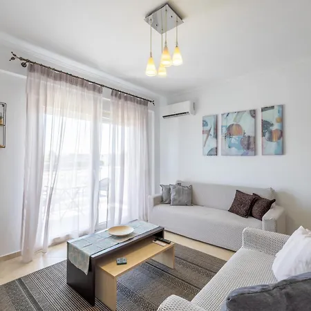Tranquil Getaway By Infox Apartment