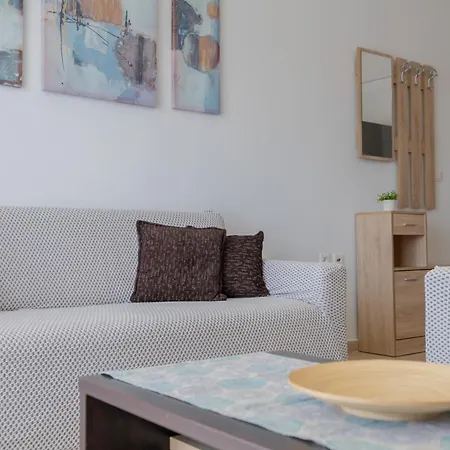 Daire Tranquil Getaway By Infox
